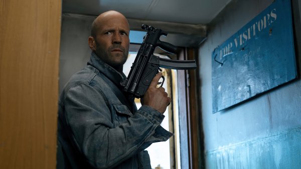 Mutiny-movie-jason-statham-4k 37@5@p