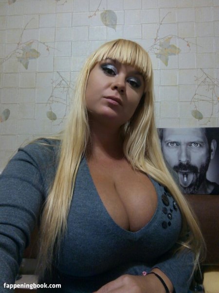 Сисястая Мила Кузнецова