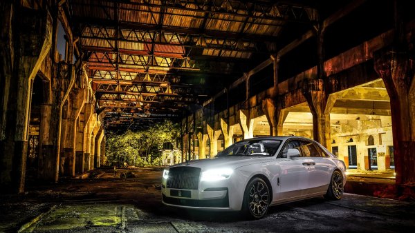 rolls-royce-black-badge-5k-g7-3840x2160
