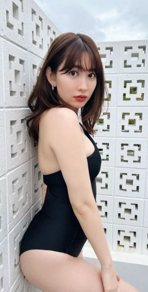 Бывшая пловчиха Мику Кодзиму, она же Saki Shinkai