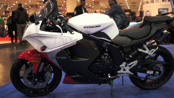 Hyosung GT250R