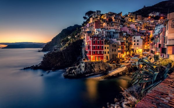 Riomaggiore Italy Чинкве