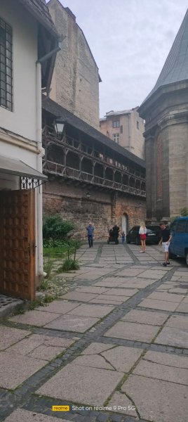 picture_393418459