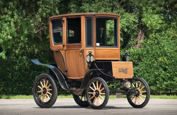 HF10 r217 01-546-Woods-1905-Electric-Que