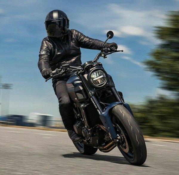 Yamaha XSR 900