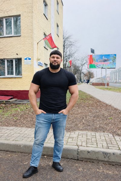 F79B2EA9-4539-4D8C-B194-FC7DC1E4FAF9