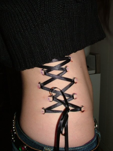 pica4u.ru 1204539844corset piercings by