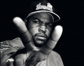 ice-cube-black-star-1000x750