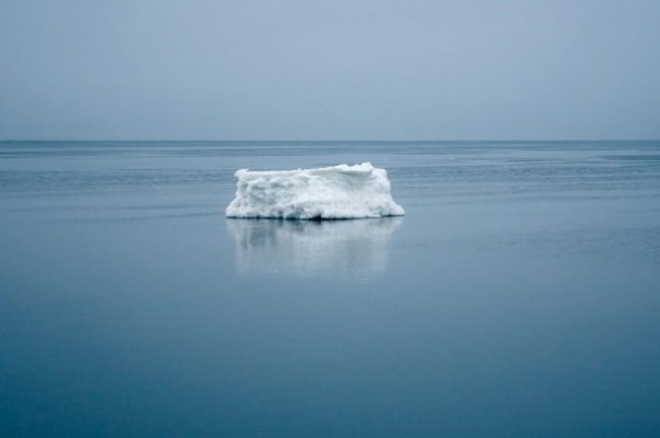 Мне пожалуйста море со льдом