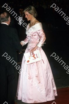 picture_356196989