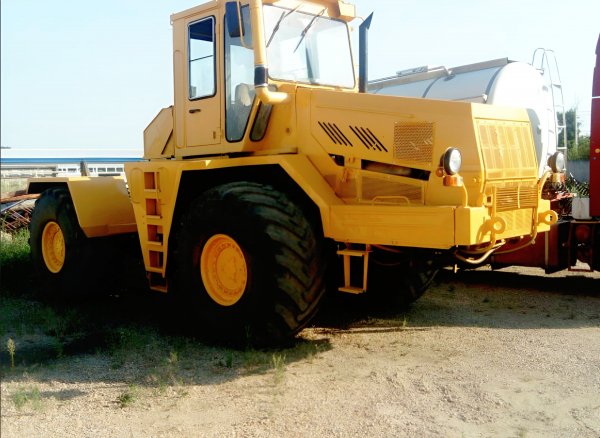 Трактор МоАЗ 4х4