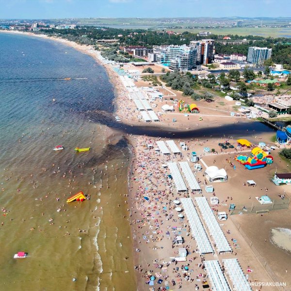Анапа. Песчаные пляжи. Район речки Анапки