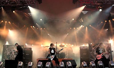 MACHINE HEAD