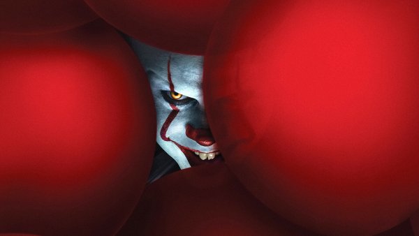 Pennywise-it-chapter-2-scary-clown-red-balloon 4K-5.798