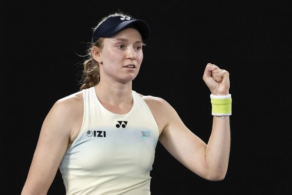 Елена Рыбакина завоевала титул в АО