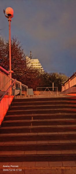 Анапа. Галечный пляж в начале декабря