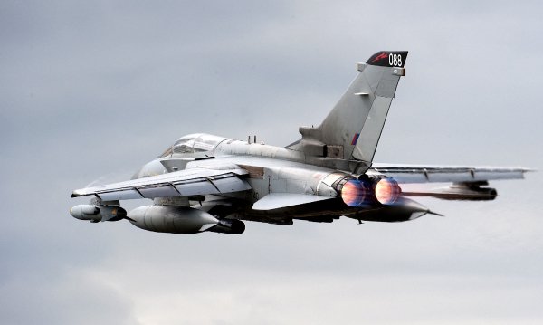 tornado-panavia-tornado-gr4-panavia-tornado-istrebitel-bom-2