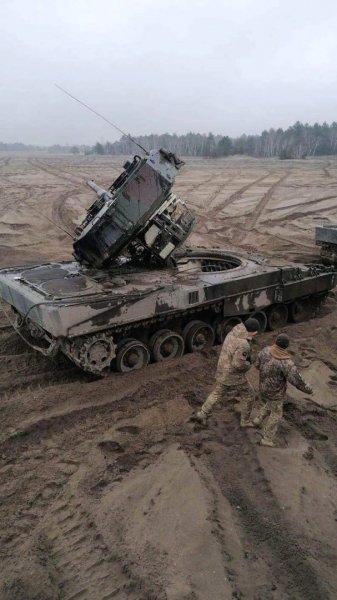 Первый уничтоженный Leopard Переданный Leopard 2A
