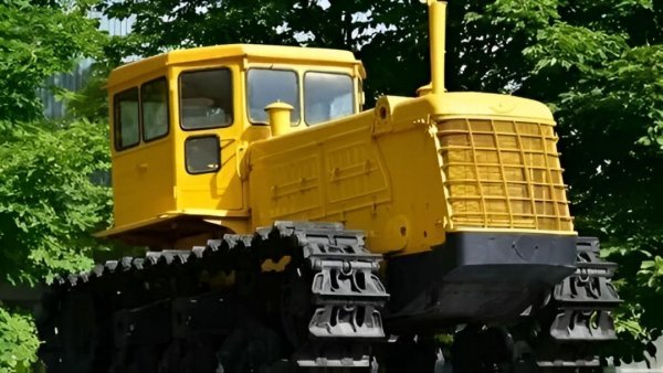 Трактор гусеничный Т-180