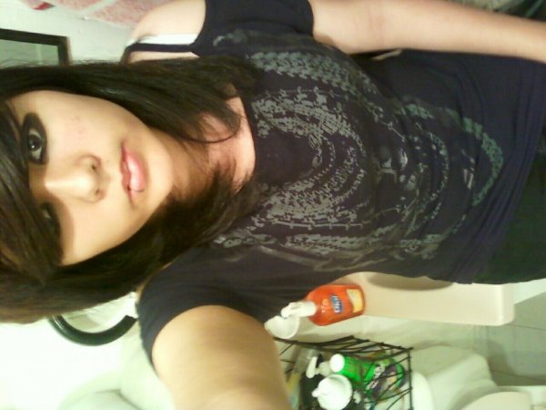 PigeonLove21-emo-girls-13742471-1280-960