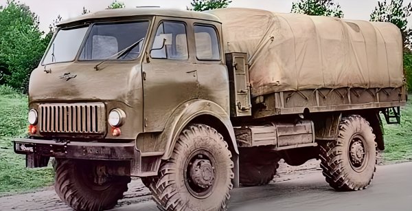 Военный МАЗ-505 (4x4)