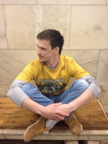 В метро