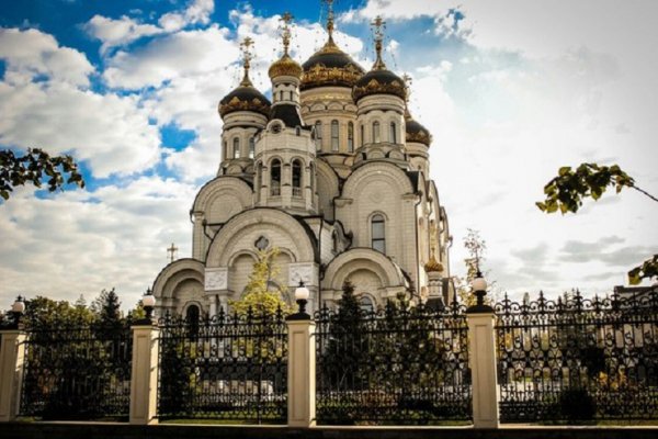 Храм