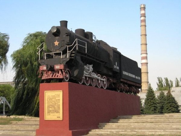 getImage Луганск. Паровоз памятник у про