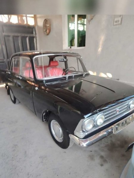 Классические экспортный Москвич 408, из коллекции республики