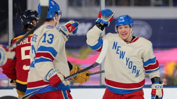 Артемий Панарин