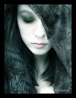 gothic girl-large-msg-1155749