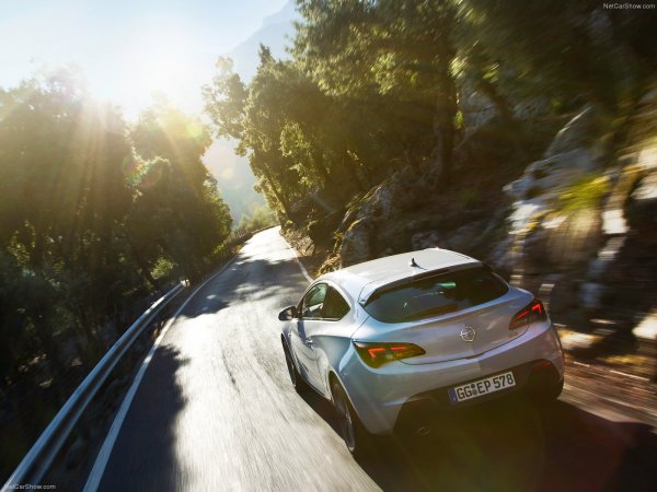 Opel-Astra GTC 2012 1600x1200 wallpaper