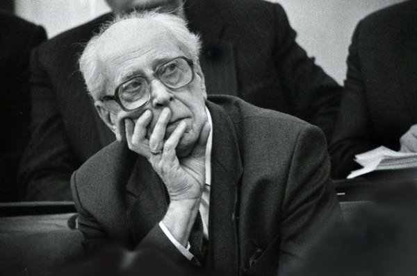 Дмитрий Лихачёв