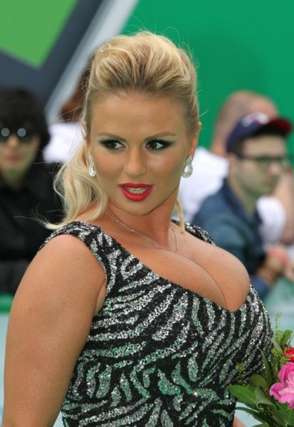 Аня Семенович