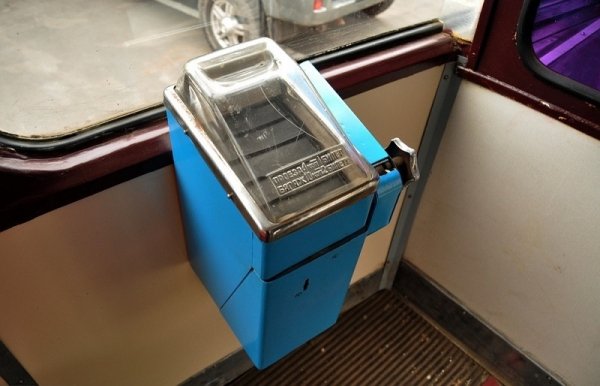 Полумеханическая касса для покупки билетов в общ.Транспорте