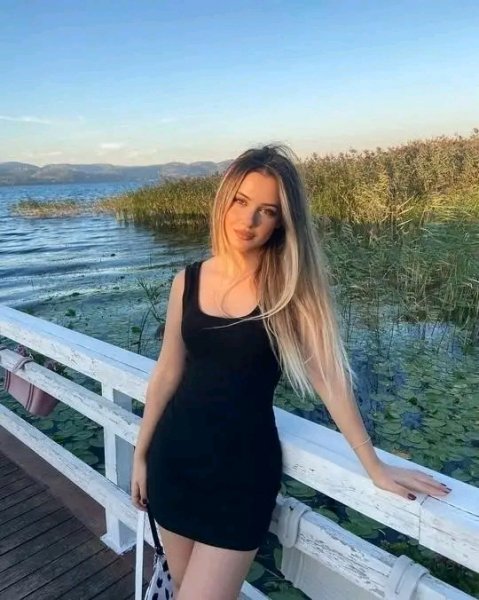 picture_373375811