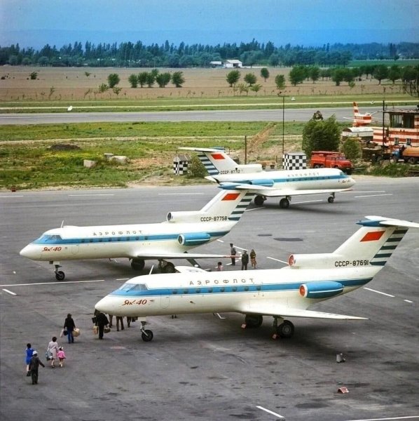 ЯК 40