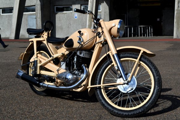 e1fe15ab47fd8fc1992c805bf5b80efb