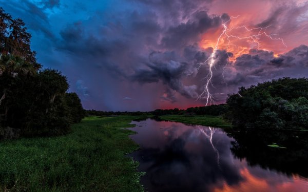 Earth-sky-cloud-dark-lightning-nature-reflection