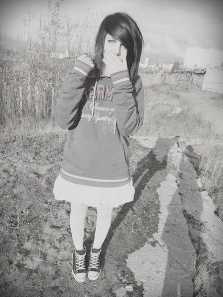 zq7nszL4kNw