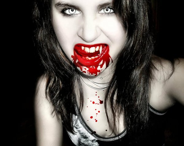 Blood-dark-eyes-face-wallpaper-preview