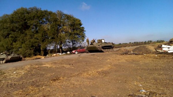 МТЛБ и гражданский автомобиль