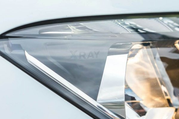 Lada XRay0013