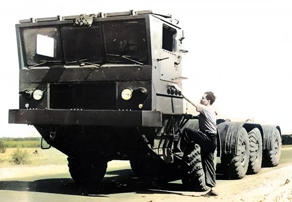 ЗиЛ 8x8