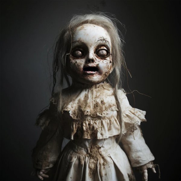 Scary doll halloween day 80
