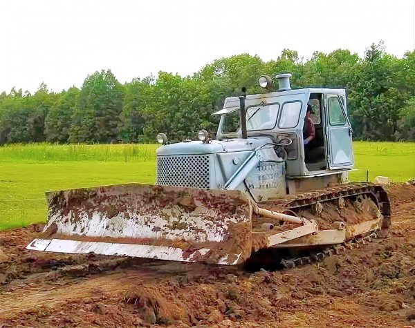 Трактор ЧТЗ Т-100 (1963-1977)