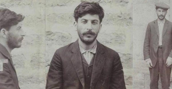 На фото Иосиф Джугашвили