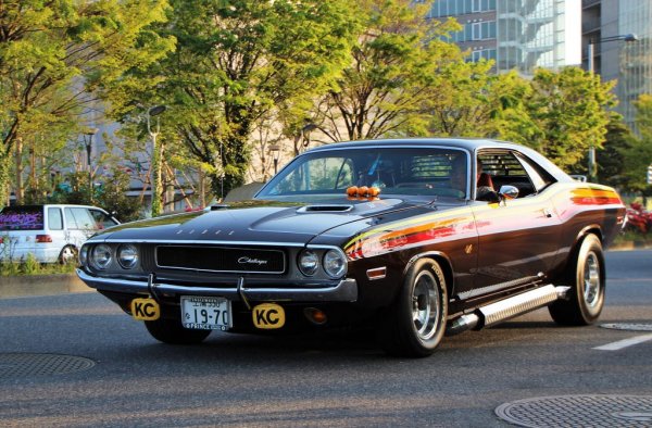 Dodge Challenger 71