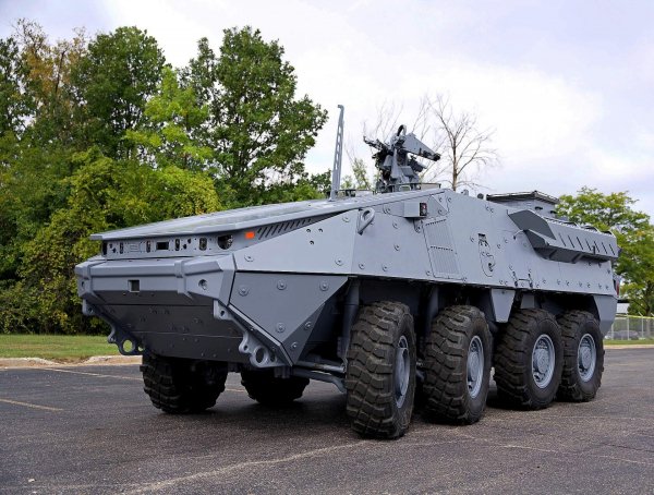 БТР StrykerX