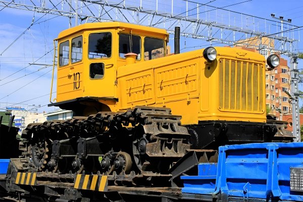 Трактор гусеничный Т-180